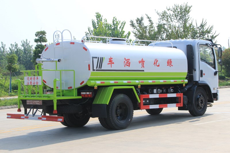 國(guó)六大福瑞卡9.2噸灑水車
