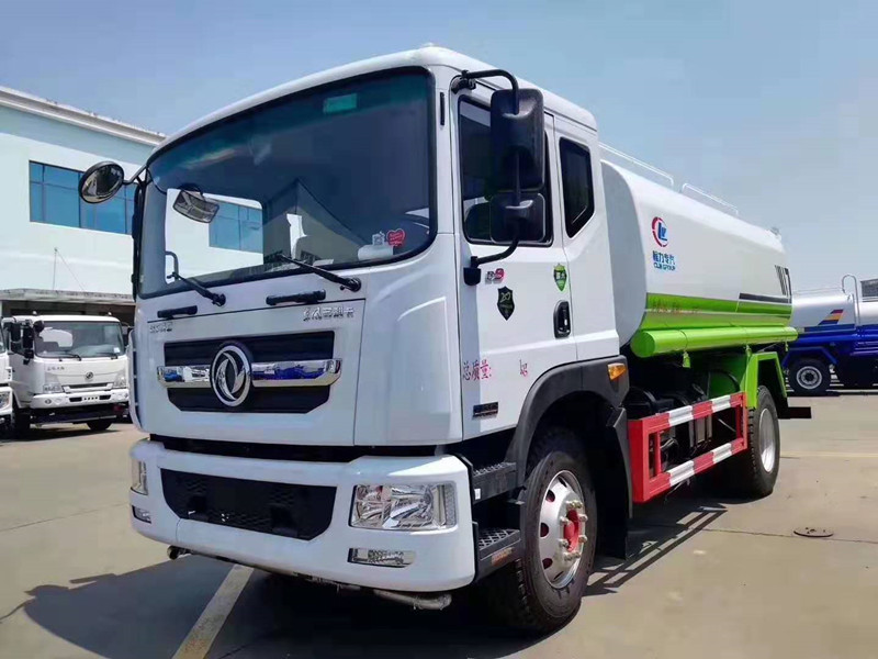 國六東風(fēng)大多利卡D9 15方灑水車