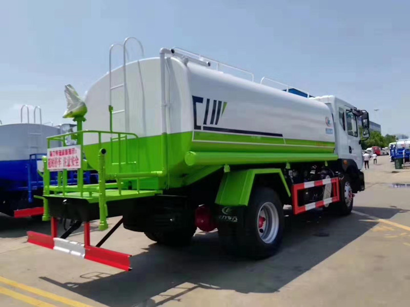 國六東風大多利卡D9 15方灑水車