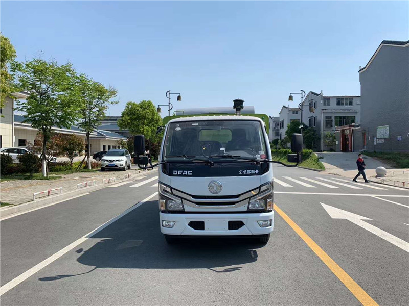 國六東風多利卡吸塵車