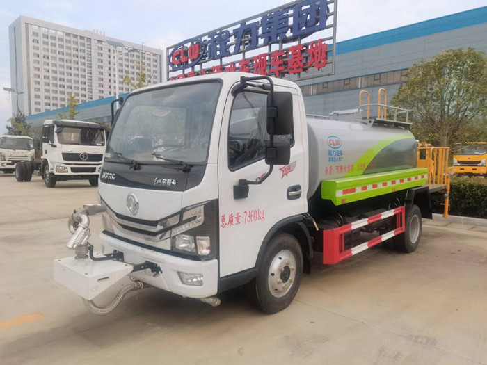 國(guó)六小型灑水車(chē)_東風(fēng)多利卡5方灑水車(chē)_ 5噸灑水車(chē)價(jià)格_程力灑水車(chē)廠(chǎng)家